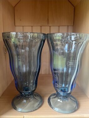 Vintage Anchor Hocking Pair of Blue Glass milk shake/sundae/ice cream dishes